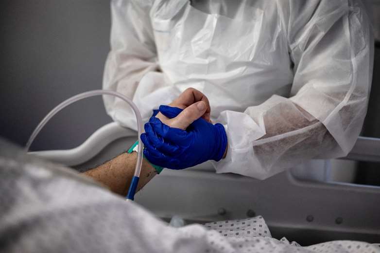Diputados acuerdan presupuesto para reanudar pago de licencias de cuido a pacientes terminales