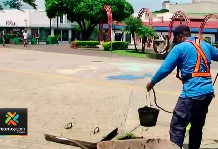 Limpian alcantarillas para evitar más inundaciones en el Barrio Chino ...