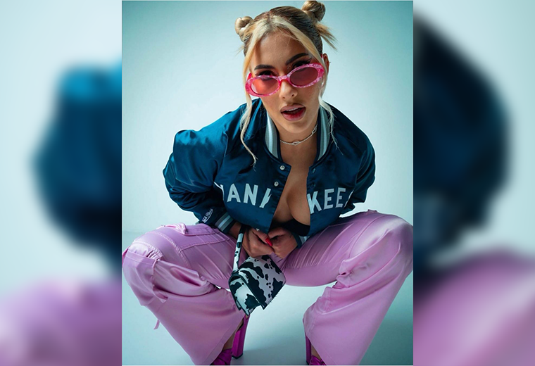 Kenia Music, exitosa modelo de Onlyfans, lanzó su primer álbum como